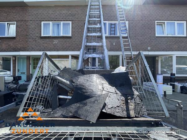 Kosten dakreparatie: dakschade aan flatgebouw in Zundert Kosten dakreparatie: dakschade aan flatgebouw in Zundert